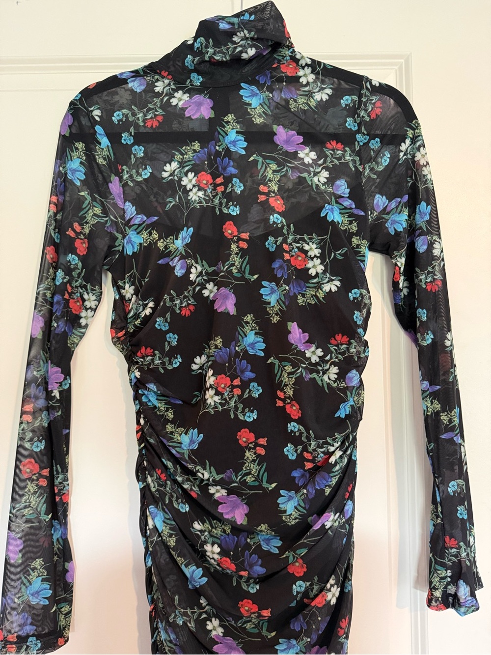Alice + Olivia Black Floral Long-Sleeve Ruched Mesh dress